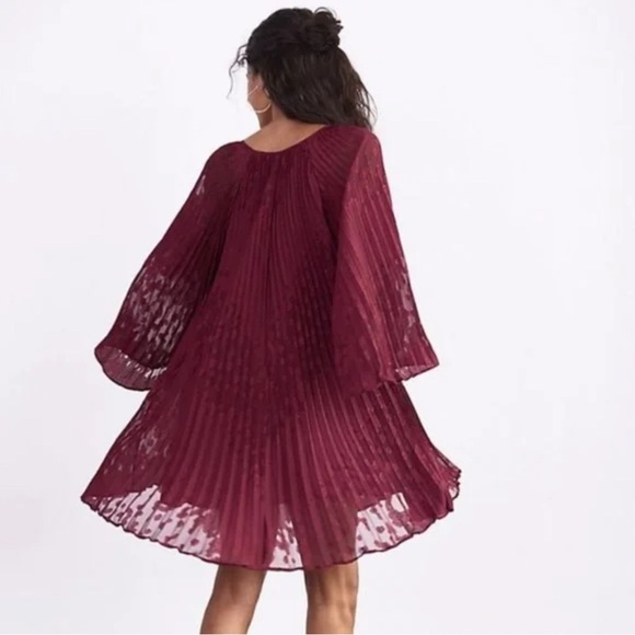 NWT Anthropologie Toulon BellSleeve Pleated Burnout
Mini Dress Plum Size s - Picture 2 of 7